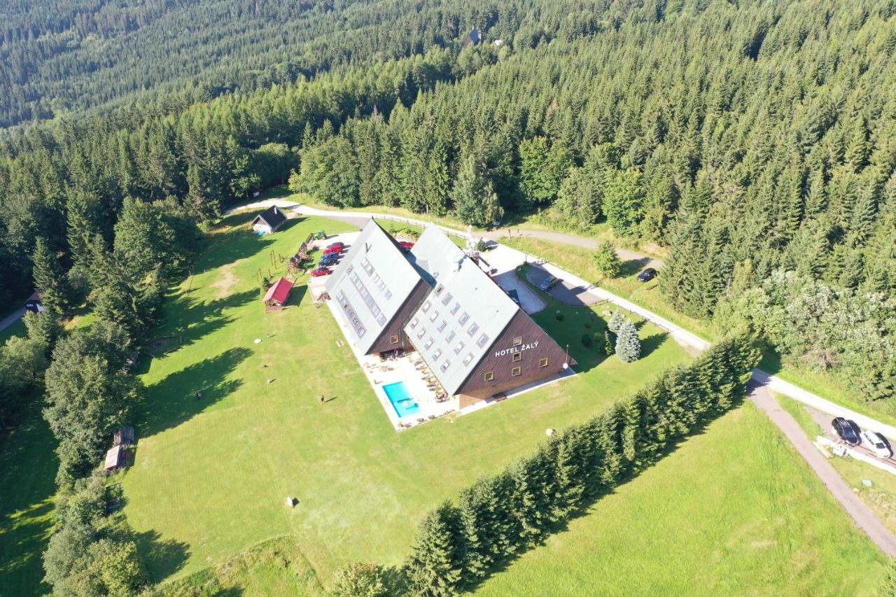 Hotel Zaly Apartmany Benecko Exterior photo